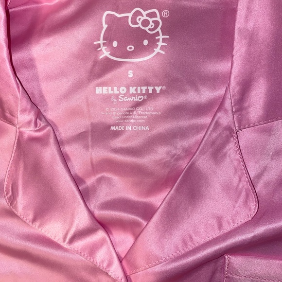 Hello kitty silk pjs size small - Picture 2 of 3
